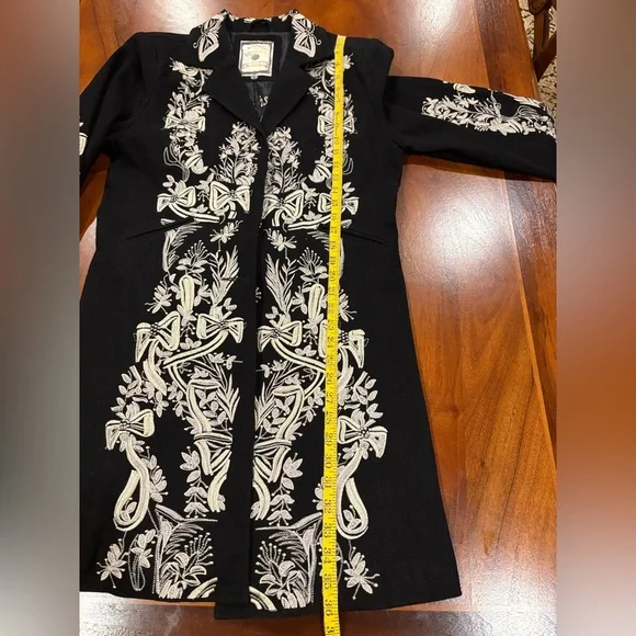 🎄Black Embroidered Long Coat, boutique purchase, by paparazzi, size L - Picture 8 of 9